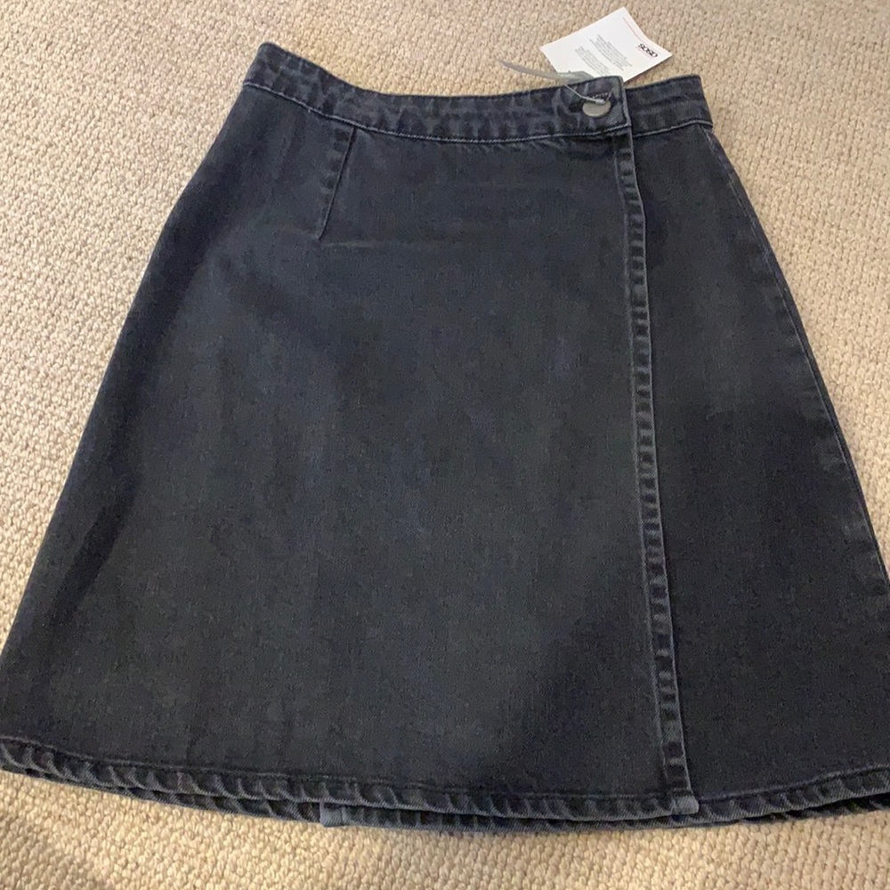 Gray/black denim skirt